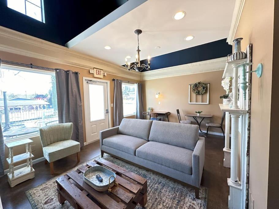 Demorest Haven At Hazel~Downtown Loft 아파트 외부 사진