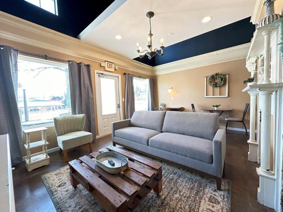 Demorest Haven At Hazel~Downtown Loft 아파트 외부 사진