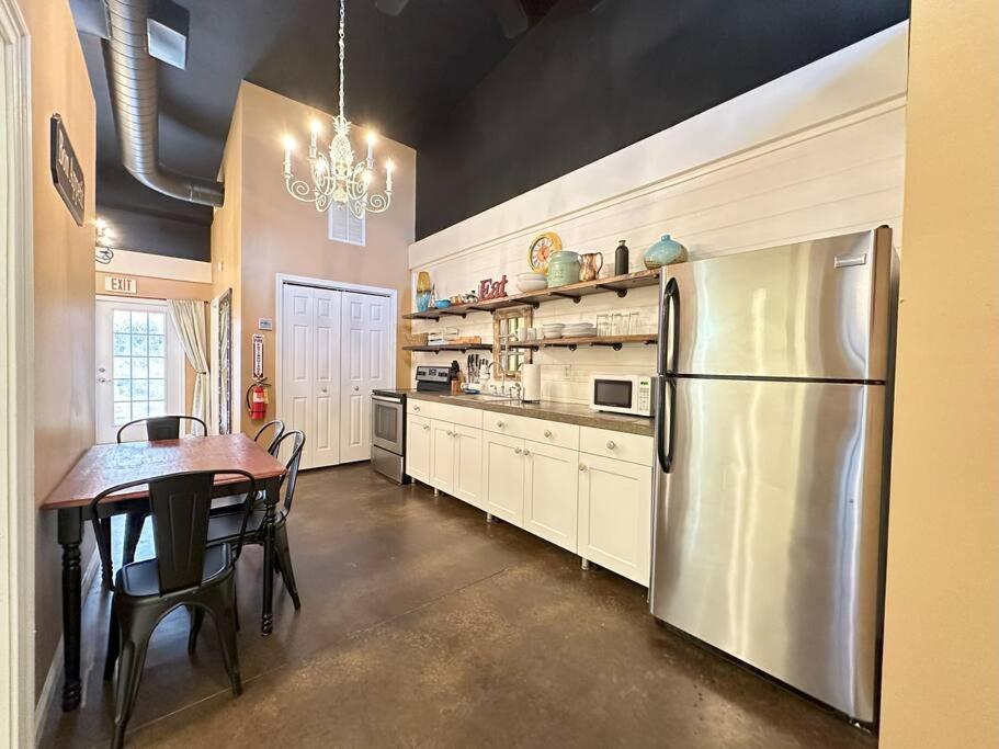 Demorest Haven At Hazel~Downtown Loft 아파트 외부 사진